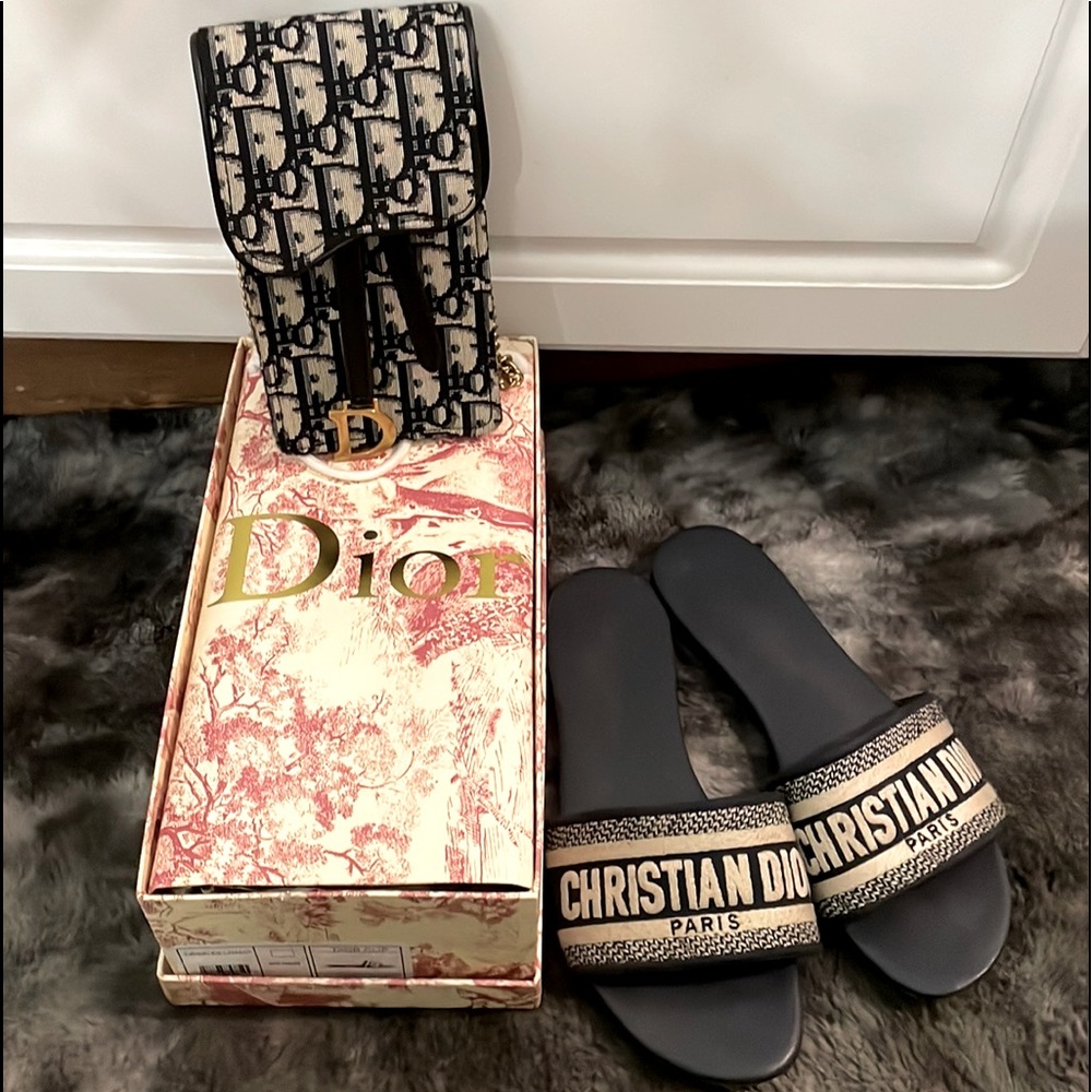 Dway Phone Crossbody